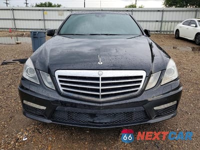 Piąte zdjęcie samochodu w środku: 2012 MERCEDES-BENZ E 63 AMG VIN:WDDHF7EB2CA597368 - miniatura