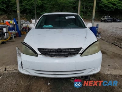 Piąte zdjęcie samochodu w środku: 2003 TOYOTA CAMRY LE VIN:4T1BE32K13U226566 - miniatura