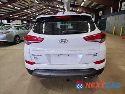 Zdjęcie 6 z 13 samochodu: 2016 HYUNDAI TUCSON SPORT VIN:KM8J3CA21GU052040 - miniatura
