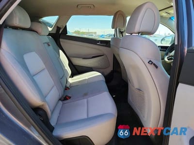 Zdjęcie 11 z 13 samochodu: 2017 HYUNDAI TUCSON SE VIN:KM8J33A45HU375199 - miniatura