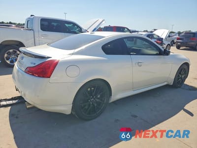 Trzecie zdjęcie samochodu z tyłu: 2015 INFINITI Q60 COUPE SPORT LIMITED VIN:JN1CV6EK3FM870020 - miniatura