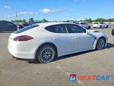 Trzecie zdjęcie samochodu z tyłu: 2012 PORSCHE PANAMERA 2 VIN:WP0AA2A73CL072726 - miniatura