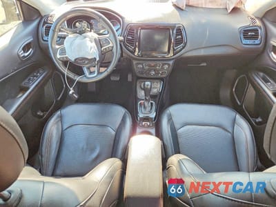 Zdjęcie 8 z 13 samochodu: 2019 JEEP COMPASS LIMITED VIN:3C4NJDCB4KT659728 - miniatura