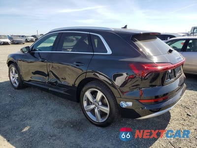 Drugie zdjęcie samochodu z przodu: 2019 AUDI E-TRON PRESTIGE VIN:WA1VABGE6KB020531 - miniatura
