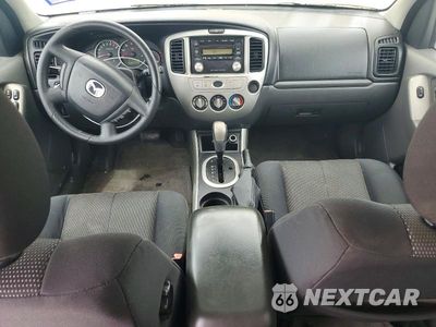 Zdjęcie 8 z 13 samochodu: 2003 MAZDA TRIBUTE VIN:4F2YZ04105KM08618 - miniatura