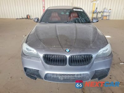 Piąte zdjęcie samochodu w środku: 2013 BMW M5 VIN:WBSFV9C55DD096707 - miniatura