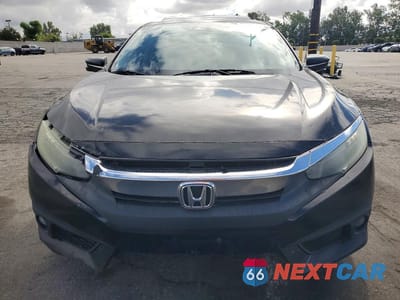 Piąte zdjęcie samochodu w środku: 2016 HONDA CIVIC TOURING VIN:19XFC1F92GE206080 - miniatura