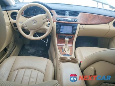 Zdjęcie 8 z 12 samochodu: 2007 MERCEDES-BENZ CLS 550 VIN:WDDDJ72X57A106939 - miniatura