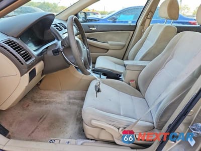 Zdjęcie 7 z 12 samochodu: 2003 HONDA ACCORD LX VIN:1HGCM56433A075252 - miniatura