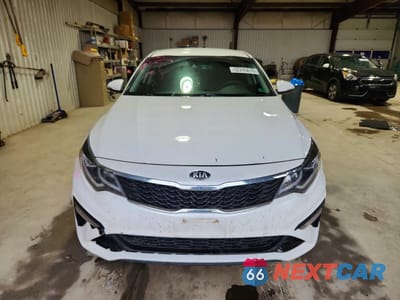 Piąte zdjęcie samochodu w środku: 2019 KIA OPTIMA LX VIN:5XXGT4L34KG349084 - miniatura