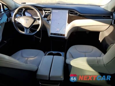 Zdjęcie 8 z 12 samochodu: 2014 TESLA MODEL S VIN:5YJSA1H17EFP30635 - miniatura