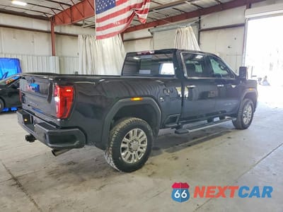 Trzecie zdjęcie samochodu z tyłu: 2022 GMC SIERRA K2500 DENALI VIN:1GT49RE71NF313077 - miniatura