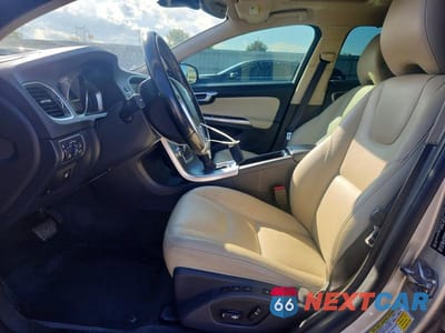 Zdjęcie 7 z 12 samochodu: 2017 VOLVO S60 PREMIER VIN:LYV402TK1HB125968 - miniatura