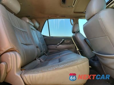 Zdjęcie 11 z 13 samochodu: 2005 TOYOTA SEQUOIA SR5 VIN:5TDBT44A15S241905 - miniatura