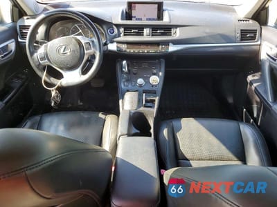 Zdjęcie 8 z 12 samochodu: 2013 LEXUS CT 200 VIN:JTHKD5BH1D2148440 - miniatura