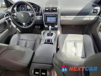 Zdjęcie 8 z 14 samochodu: 2006 PORSCHE CAYENNE TURBO VIN:WP1AC29P96LA90102 - miniatura