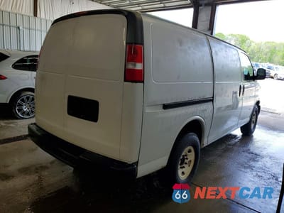 Trzecie zdjęcie samochodu z tyłu: 2019 CHEVROLET EXPRESS 2500 CARGO DELIVERY VAN VIN:1GCWGAF19K1236669 - miniatura