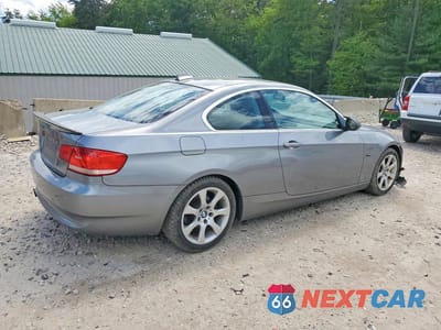 Trzecie zdjęcie samochodu z tyłu: 2008 BMW 328 XI SULEV VIN:WBAWV53578P078663 - miniatura