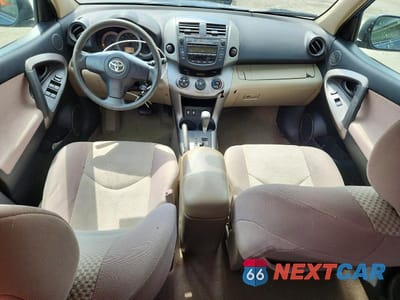 Zdjęcie 8 z 13 samochodu: 2006 TOYOTA RAV 4 VIN:JTMZD33V265017608 - miniatura
