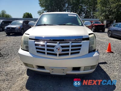 Piąte zdjęcie samochodu w środku: 2009 CADILLAC ESCALADE LUXURY VIN:1GYFK23249R111313 - miniatura