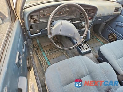 Zdjęcie 8 z 12 samochodu: 1989 TOYOTA PICKUP DELUXE VIN:JT4RN13P3K0005297 - miniatura