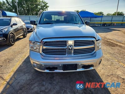 Piąte zdjęcie samochodu w środku: 2015 RAM 1500 SLT VIN:1C6RR7LT5FS773708 - miniatura