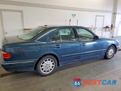 Trzecie zdjęcie samochodu z tyłu: 2001 MERCEDES-BENZ E 320 VIN:WDBJF65J11B204866 - miniatura