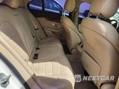 Zdjęcie 10 z 12 samochodu: 2015 MERCEDES-BENZ C 300 4MATIC VIN:55SWF4KB9FU009237 - miniatura