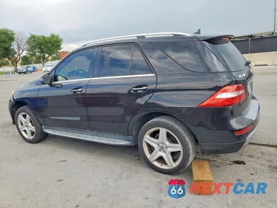 Drugie zdjęcie samochodu z przodu: 2015 MERCEDES-BENZ ML 400 4MATIC VIN:4JGDA5GB1FA482687 - miniatura