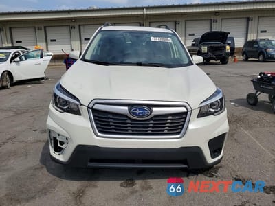 Piąte zdjęcie samochodu w środku: 2020 SUBARU FORESTER PREMIUM VIN:JF2SKAJC4LH583925 - miniatura