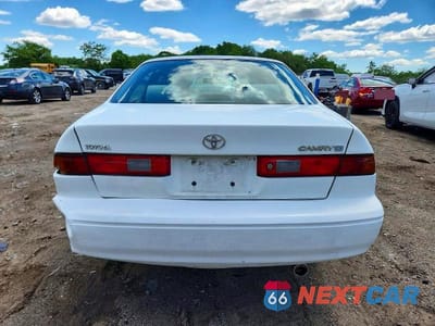 Zdjęcie 6 z 12 samochodu: 1998 TOYOTA CAMRY LE VIN:4T1BG22K1WU826156 - miniatura