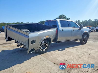 Trzecie zdjęcie samochodu z tyłu: 2026 GMC SIERRA K2500 DENALI ULTIMATE VIN:1GT4UXEY2TF202207 - miniatura