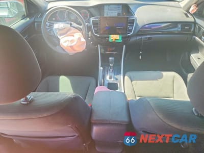 Zdjęcie 8 z 13 samochodu: 2017 HONDA ACCORD LX VIN:1HGCR2F39HA218848 - miniatura
