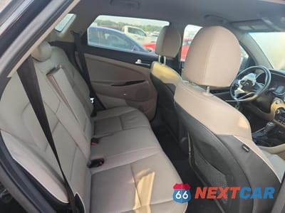 Zdjęcie 11 z 14 samochodu: 2020 HYUNDAI TUCSON LIMITED VIN:KM8J33AL0LU161964 - miniatura
