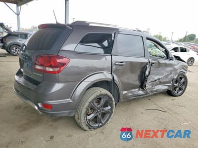 Trzecie zdjęcie samochodu z tyłu: 2019 DODGE JOURNEY CROSSROAD VIN:3C4PDDGG2KT759252 - miniatura