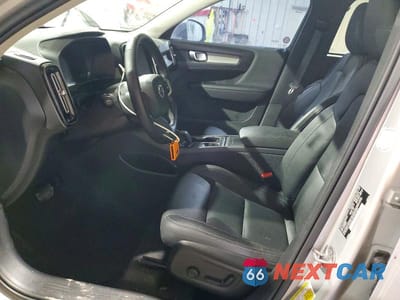 Zdjęcie 7 z 13 samochodu: 2025 VOLVO XC40 CORE VIN:YV4L12UJ0S2565863 - miniatura