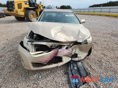 Piąte zdjęcie samochodu w środku: 2011 TOYOTA CAMRY LE VIN:4T1BF3EK5BU708643 - miniatura