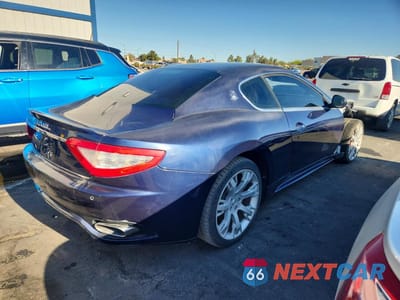 Trzecie zdjęcie samochodu z tyłu: 2009 MASERATI GRANTURISMO S VIN:ZAMHL45A990047989 - miniatura