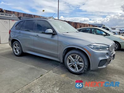 Czwarte zdjęcie samochodu z boku: 2016 BMW X5 XDR40E VIN:5UXKT0C53G0F75079 - miniatura