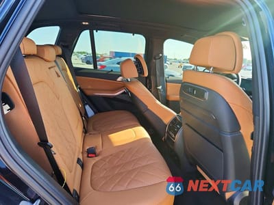 Zdjęcie 10 z 13 samochodu: 2026 BMW X5 XDRIVE50E VIN:5UX43EU02T9243405 - miniatura