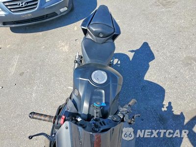 Piąte zdjęcie samochodu w środku: 2025 YAMAHA YFZ320 A VIN:MH3RH25E3SK001703 - miniatura