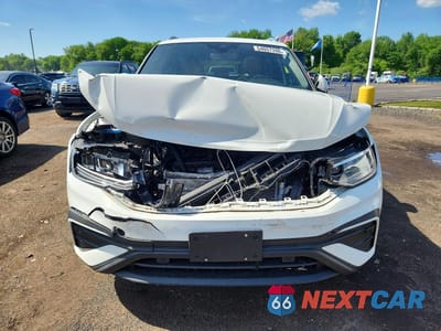 Piąte zdjęcie samochodu w środku: 2022 VOLKSWAGEN TIGUAN SE VIN:3VV2B7AX8NM076935 - miniatura