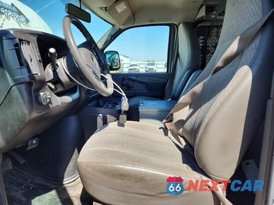 Zdjęcie 7 z 12 samochodu: 2014 CHEV EXPRESS G1500 VIN:1GCSHAF44E1188542 - miniatura