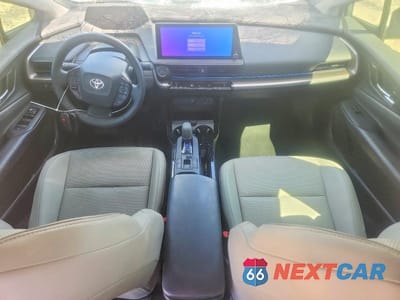 Zdjęcie 8 z 12 samochodu: 2024 TOYOTA PRIUS XLE VIN:JTDADABU1R3011275 - miniatura