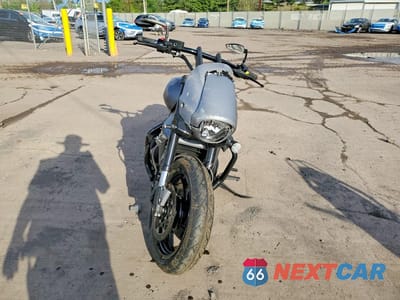 Drugie zdjęcie samochodu z przodu: 2017 SUZUKI VZR1800 VIN:JS1VY53A4H2100693 - miniatura