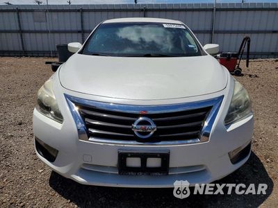 Piąte zdjęcie samochodu w środku: 2015 NISSAN ALTIMA 2.5 S VIN:1N4AL3AP1FN912954 - miniatura