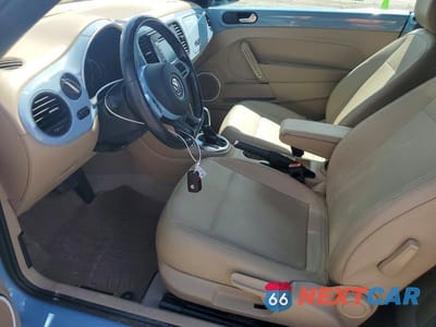 Zdjęcie 7 z 12 samochodu: 2015 VOLKSWAGEN BEETLE 1.8T VIN:3VW517AT2FM818241 - miniatura
