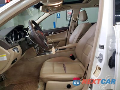 Zdjęcie 7 z 12 samochodu: 2013 MERCEDES-BENZ C 300 4MATIC VIN:WDDGF8AB4DR256161 - miniatura