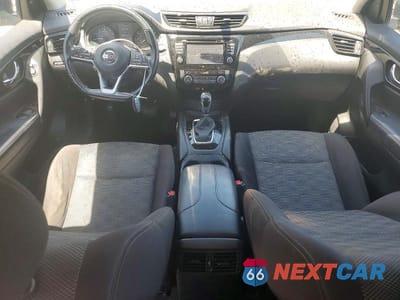Zdjęcie 8 z 14 samochodu: 2018 NISSAN ROGUE SPORT SV VIN:JN1BJ1CPXJW152065 - miniatura