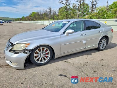 2010 LEXUS LS 460 JTHCL5EF0A5006088 - główne zdjęcie licytacji z USA - miniatura